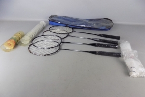 4 badminton rackets